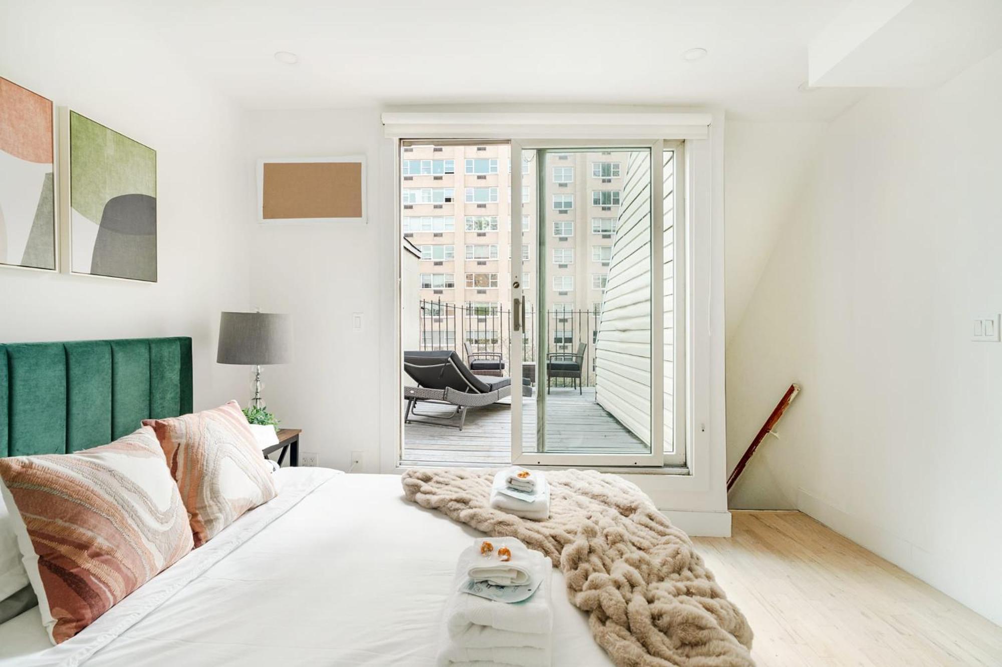 1597-phn Ph Duplex -private Outdoor 2bath Apartment